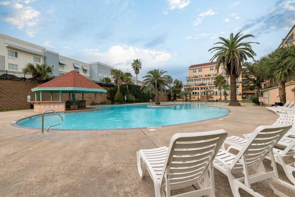 Baca Beach Escape I - 3 Pools - Pet Friendly 加尔维斯敦 外观 照片