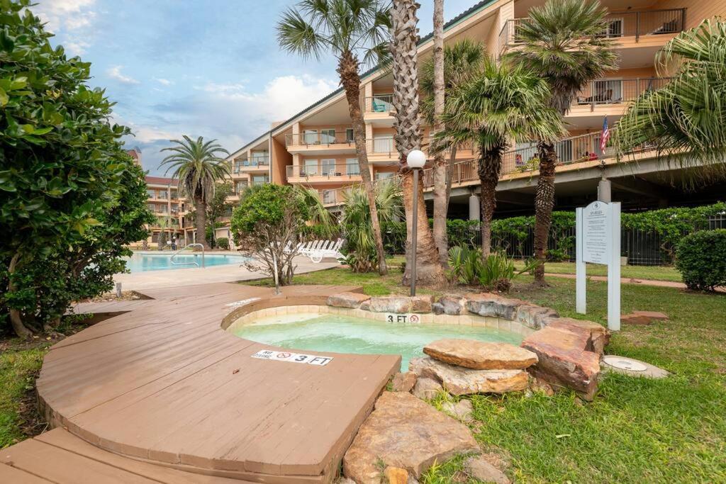 Baca Beach Escape I - 3 Pools - Pet Friendly 加尔维斯敦 外观 照片