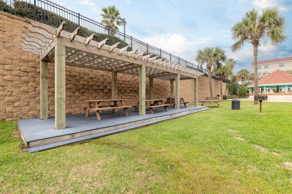 Baca Beach Escape I - 3 Pools - Pet Friendly 加尔维斯敦 外观 照片