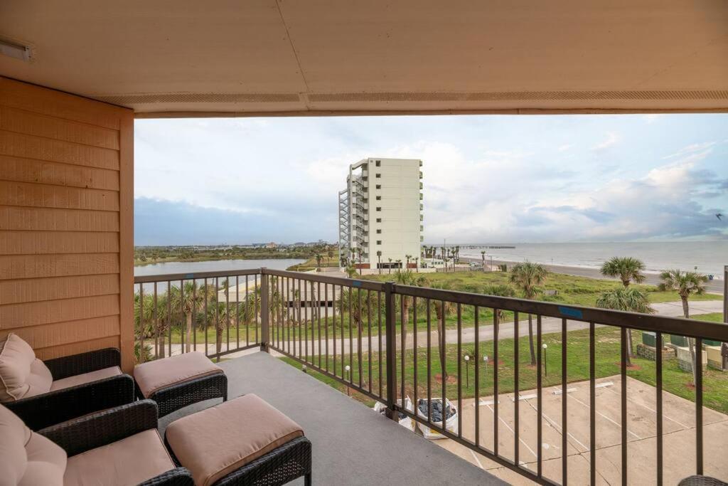 Baca Beach Escape I - 3 Pools - Pet Friendly 加尔维斯敦 外观 照片
